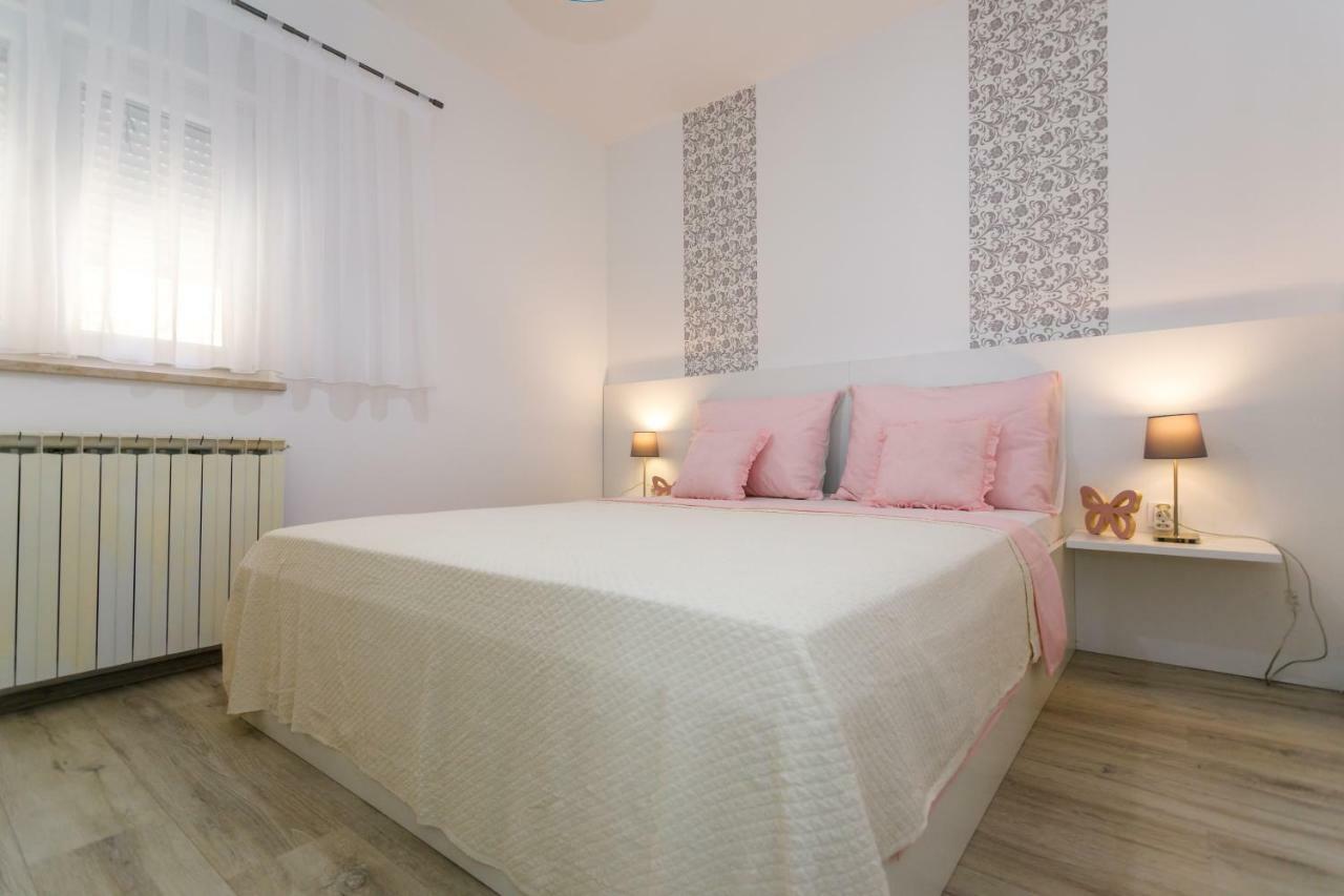 Apartman Brajutovci 26 Kornić 外观 照片