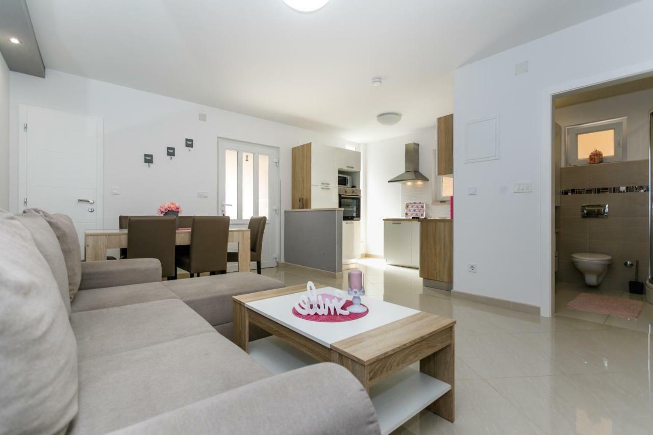 Apartman Brajutovci 26 Kornić 外观 照片